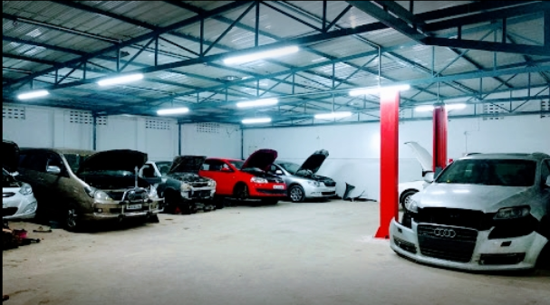 Engineers Auto Garage - 2