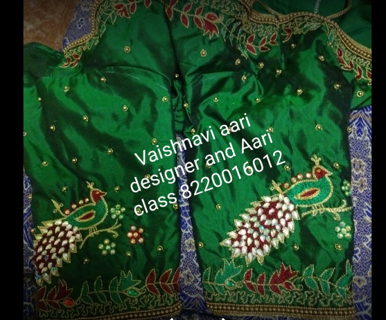 Vaishnavi Aari embroidery designer And Aari Embroidery Class - 2