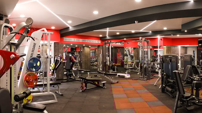 Crunch Fitness Studio - 2