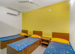 SpringHomestays Ladies Hostel