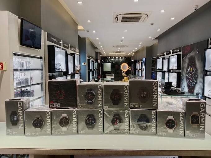 Helios Watch Store - By Titan - 4