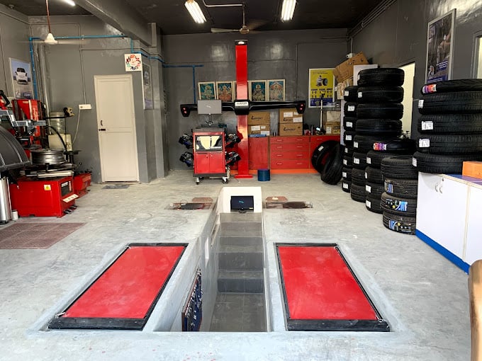 Michelin Tyres & Services - Siremull Hirachands Tyrestore - 3