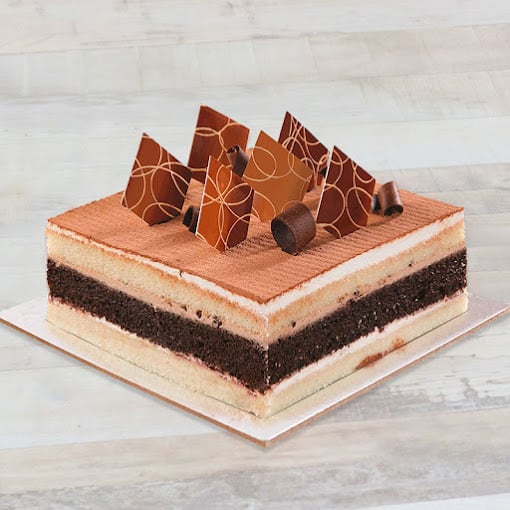 Floweraura - Flowers & Cake Shop in Chennai - 4