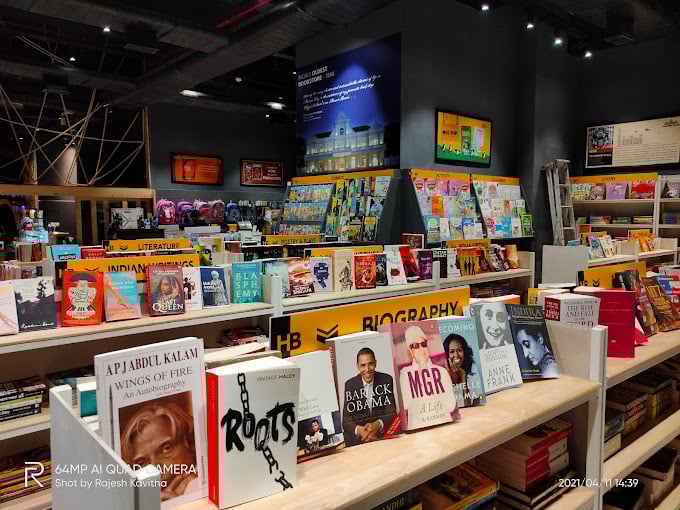 Om Book Shop - VR Chennai - 3