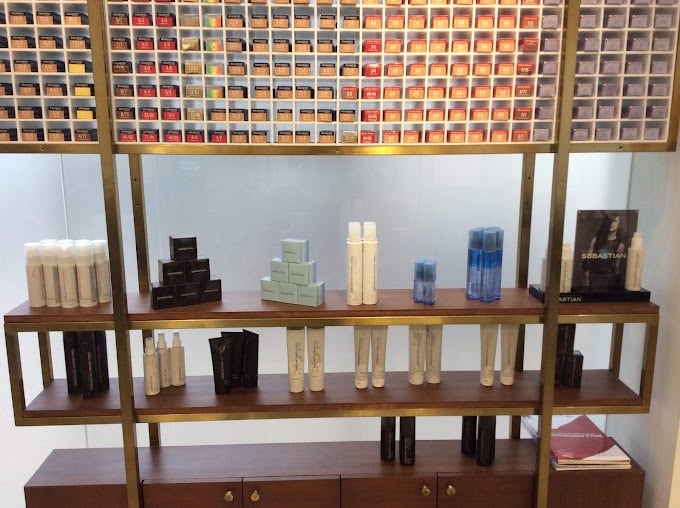 Naturals Salon & Spa Race Course - 2