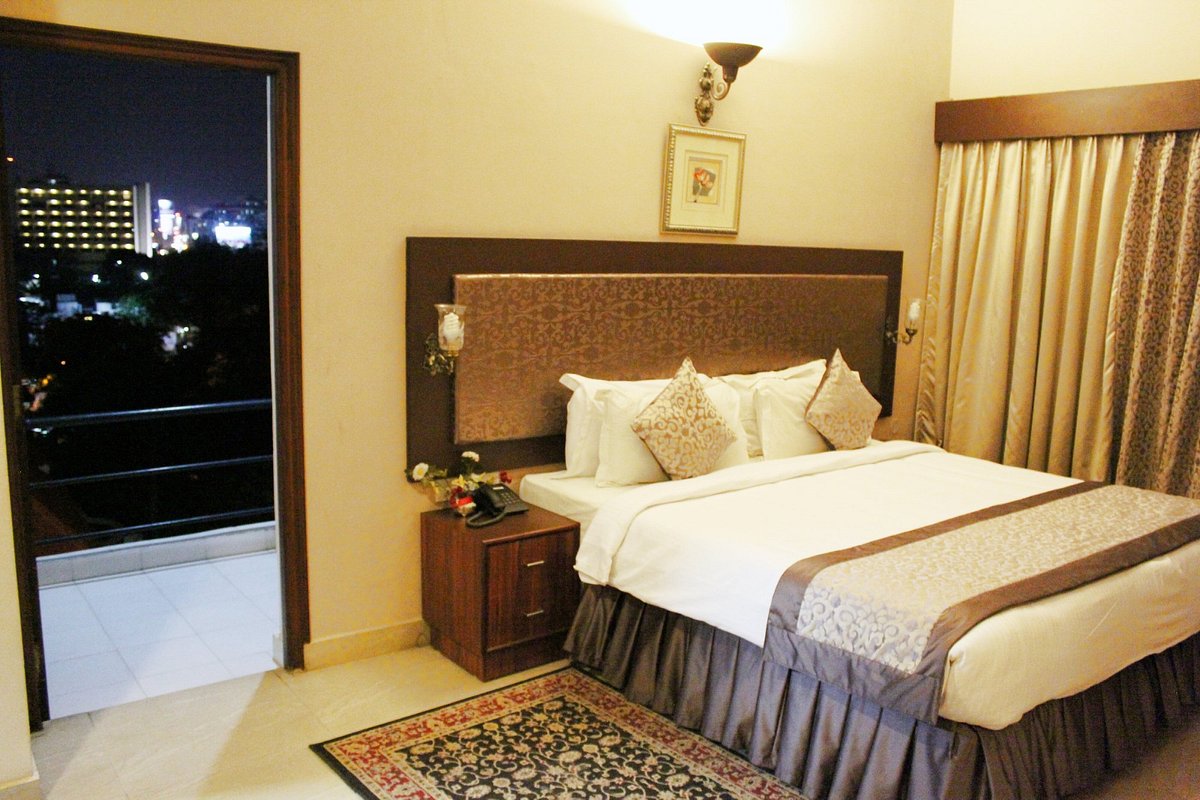 The Down Town Hotel - 4