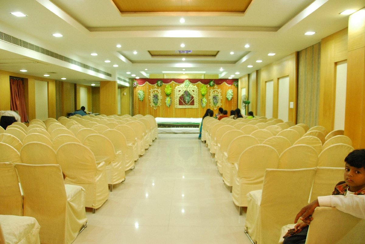 Hotel Tourist Plaza - 3