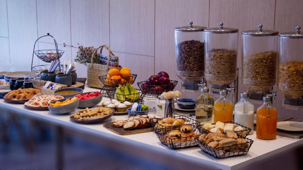 Holiday Inn Express Hyderabad Banjara Hills, an IHG Hotel - 3