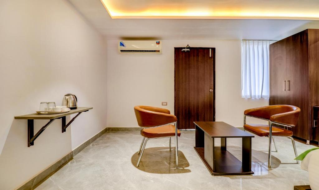 Itsy By Treebo - Sunrise Grand - 3