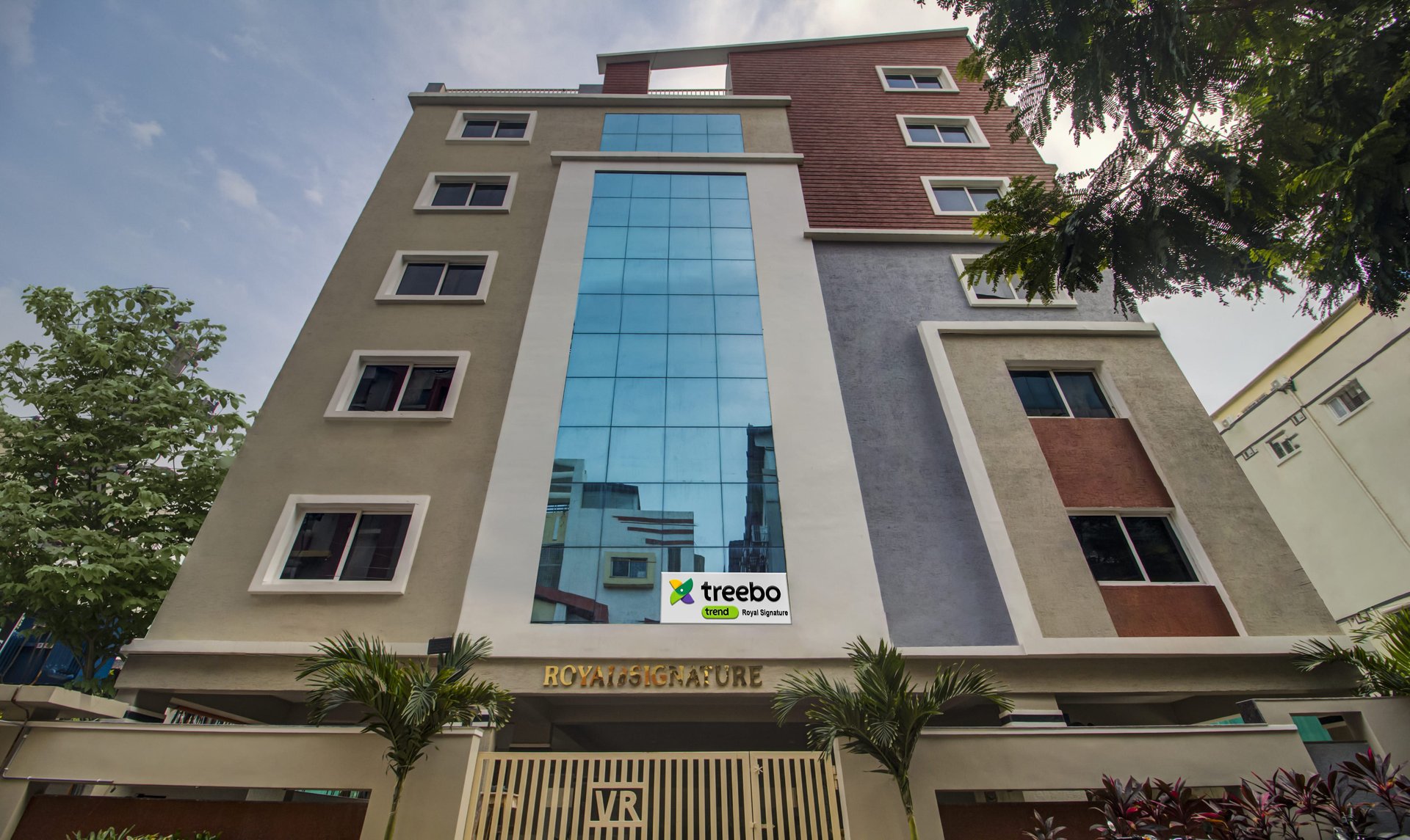 Treebo Trend De Alphabet Kondapur