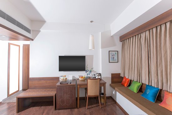 TEMPLE TREE HOTEL - 2