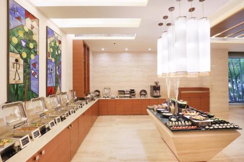 Lemon Tree Premier Ulsoor Lake Bengaluru - 3