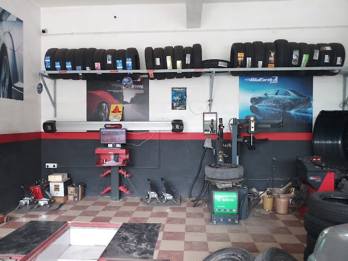 Yokohama Club Network The Tyre World - 2