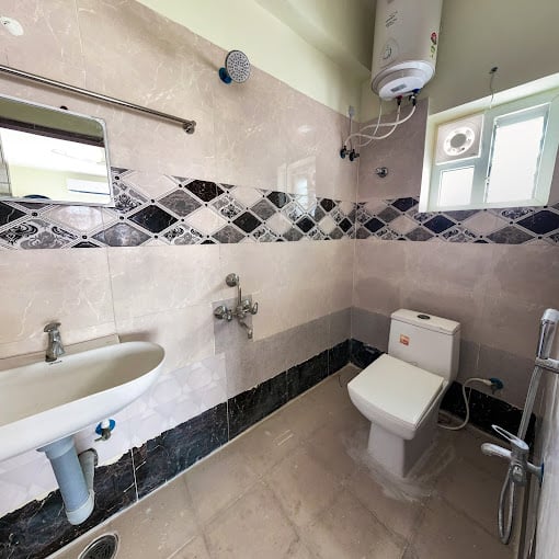 Prestige Living - Premium AC Women's Hostel - 4