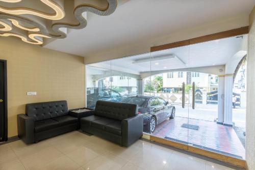 Treebo Trend Elan - 2