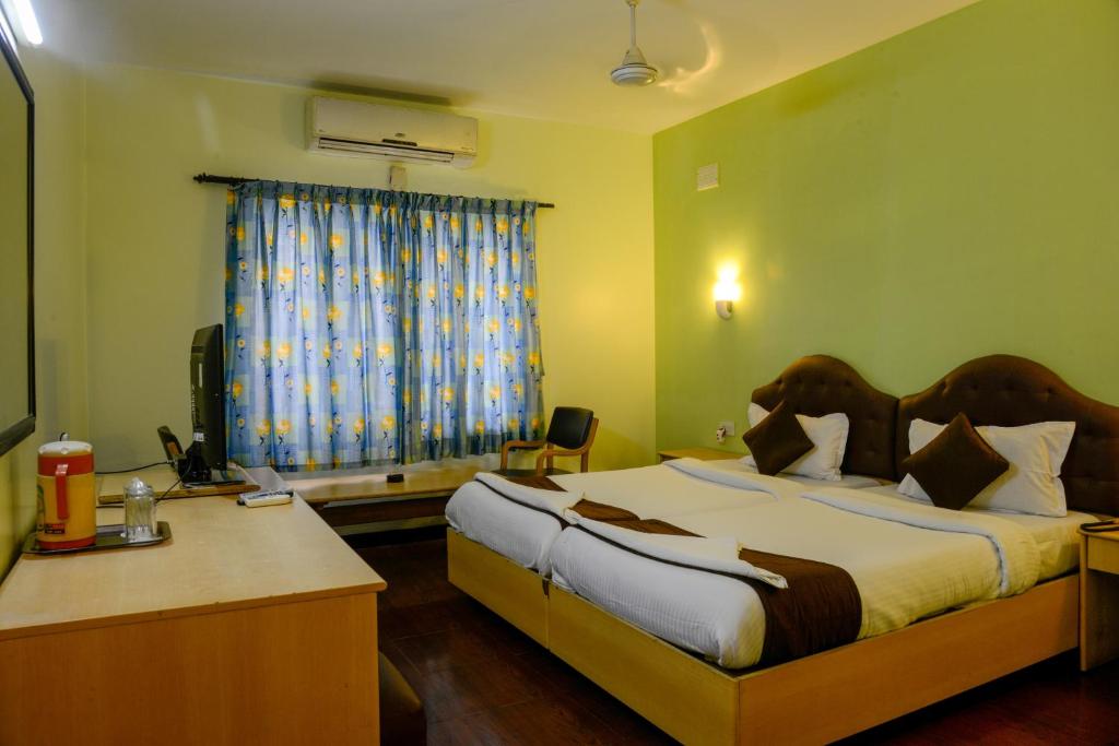 The Soorya Residency (Formerly as Pratap Plaza) - 4