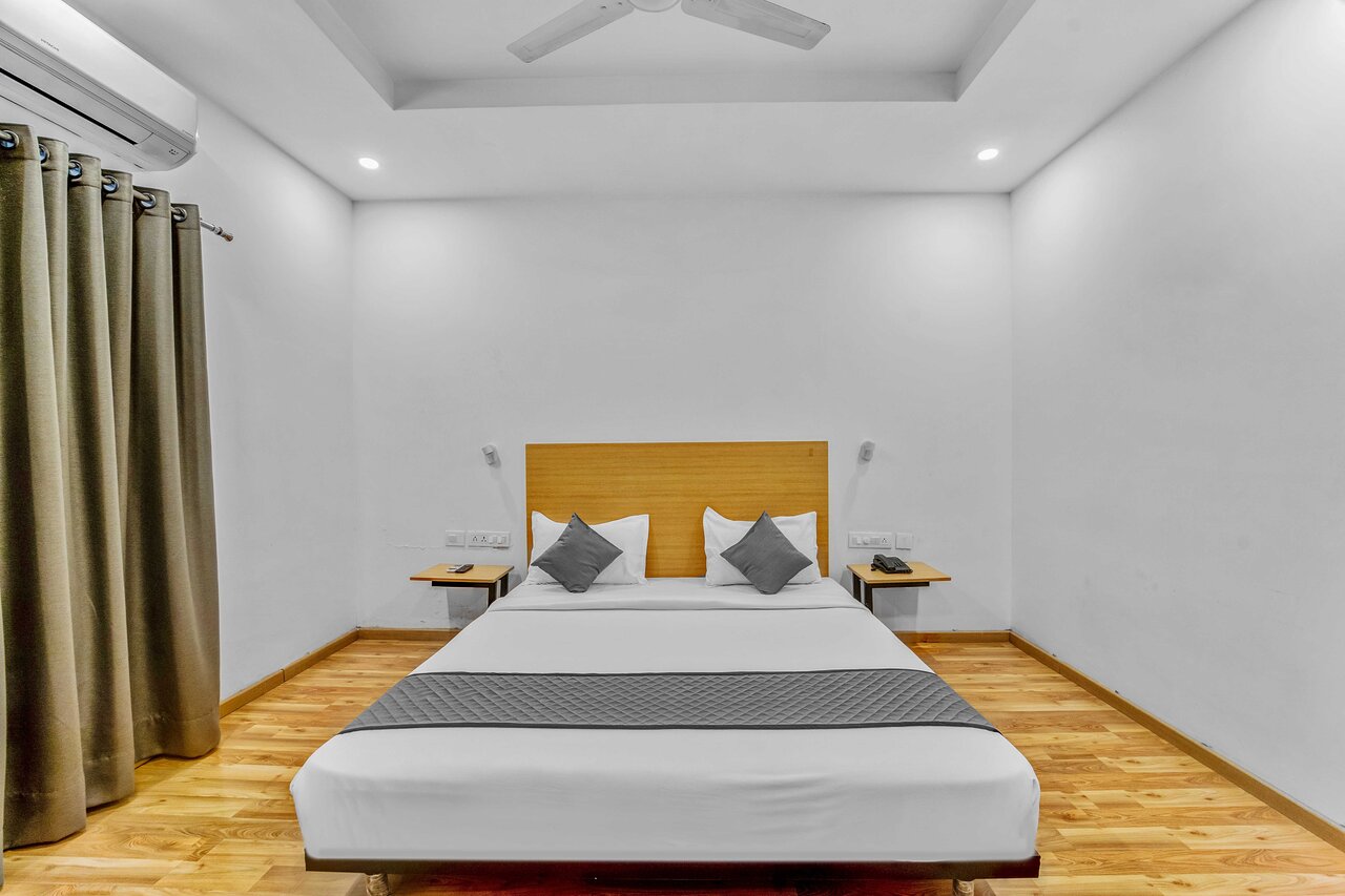 UPAR Hotels Nungambakkam - 4