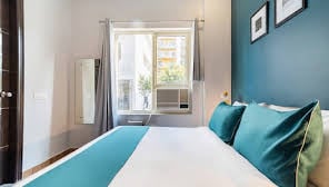 OYO Sornam International Stringer St Near Albert Theatres - 4