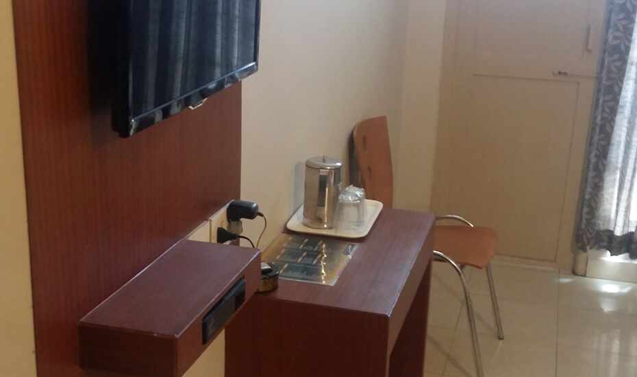 Hotel Rajdhani Guest House - 2