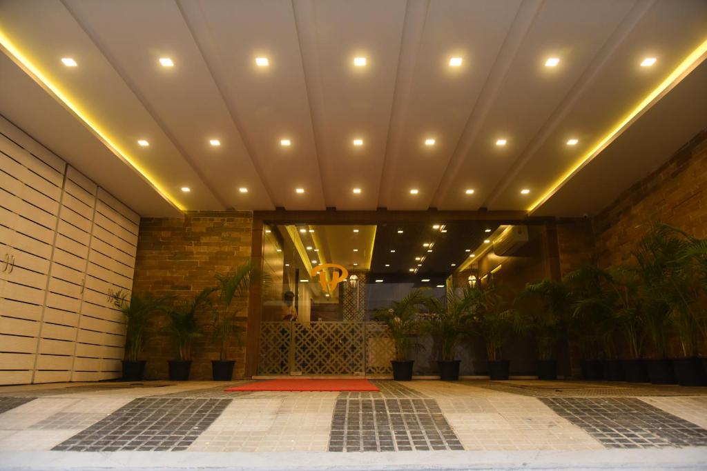 The Hydel Park Business Class Hotel - 2