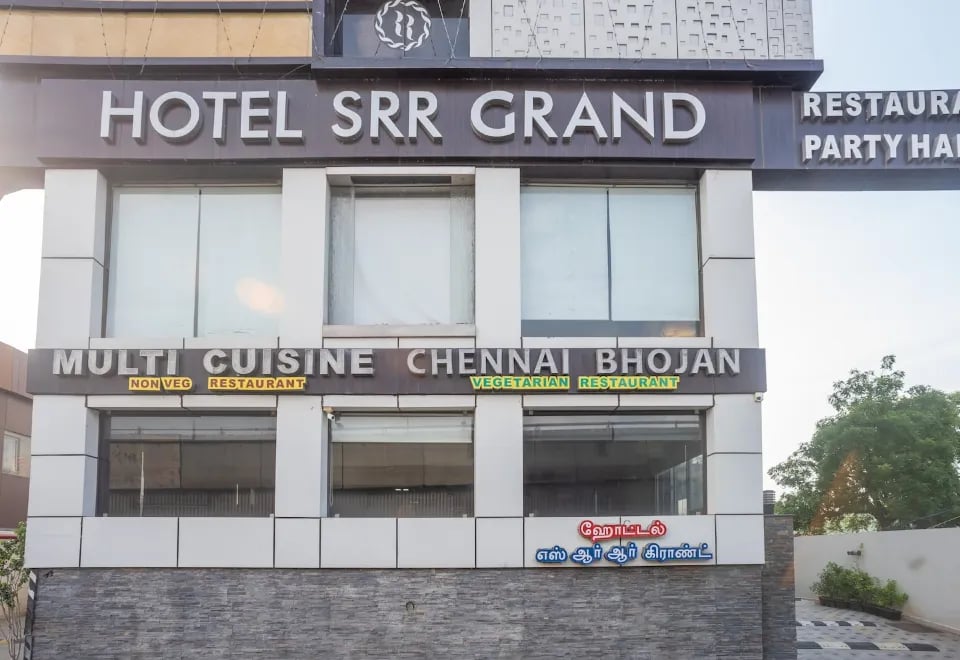 Hotel SRR Grand