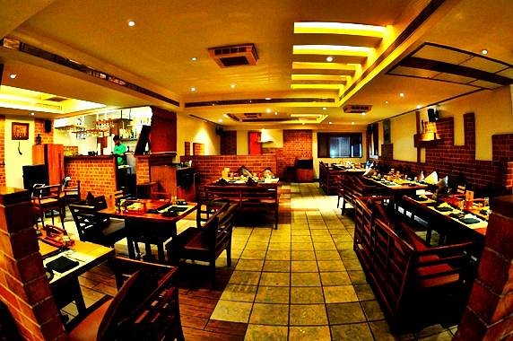 Hotel Shri Devi Park - 2