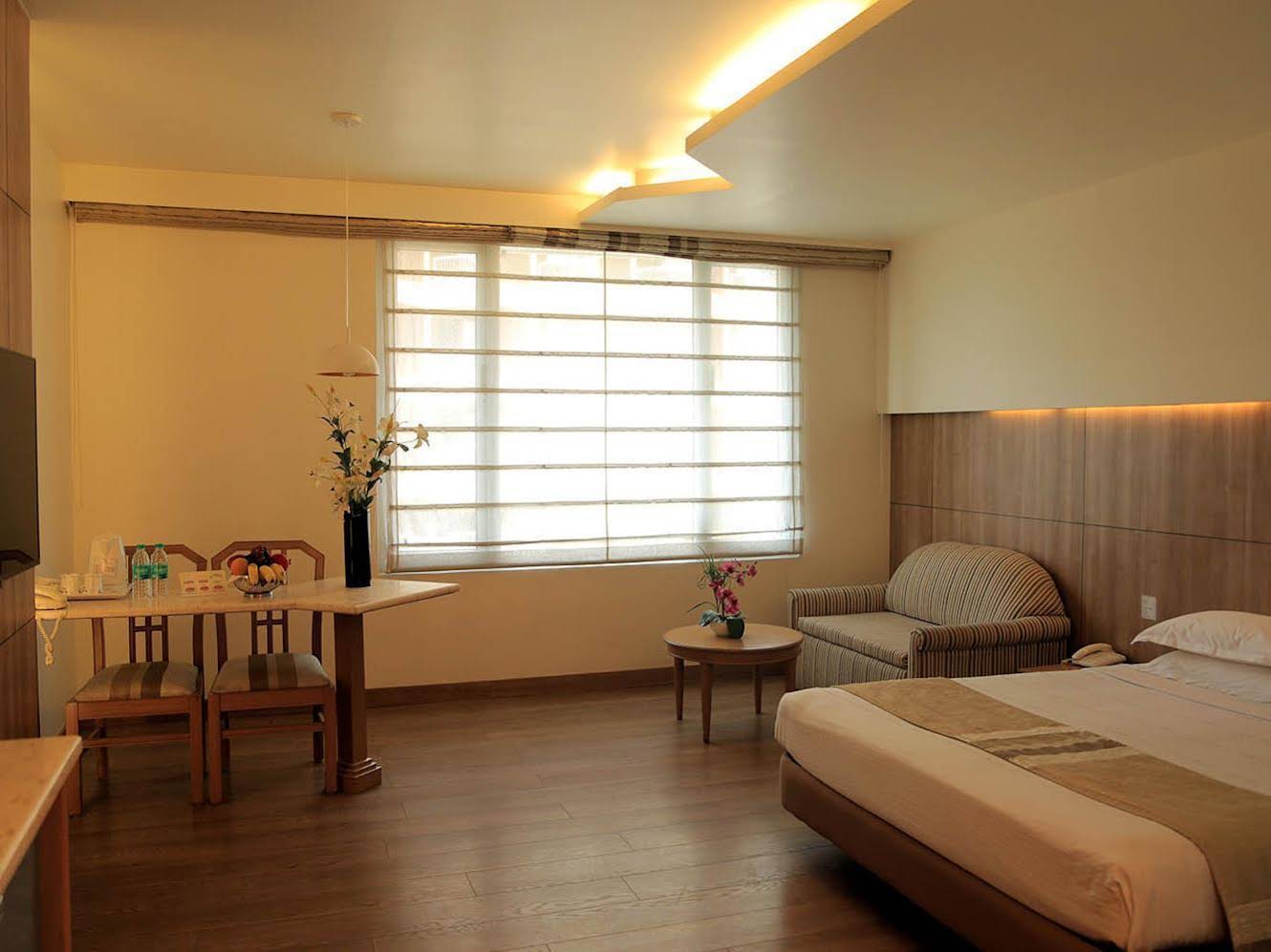 Hotel Heritage Inn - 4