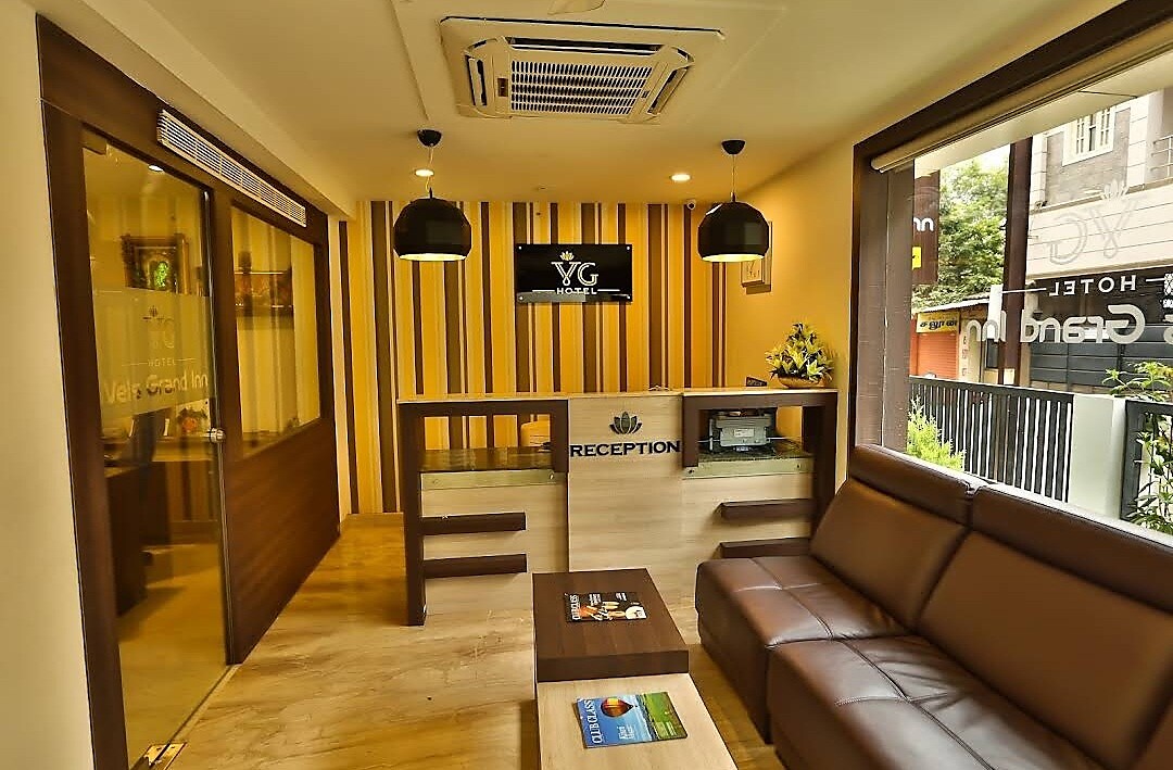 Hotel Vels Grand Inn - 2