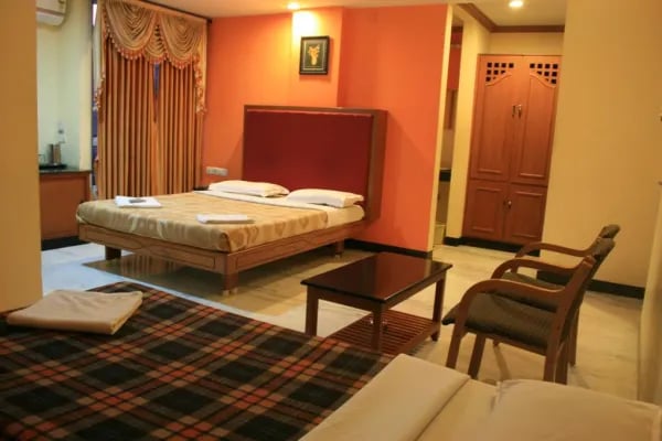 Hotel Grand Palace - 4