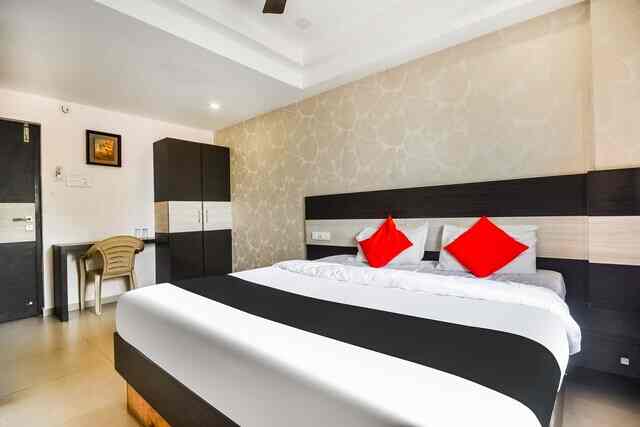 Capital O Hotel Rr Grand - 4