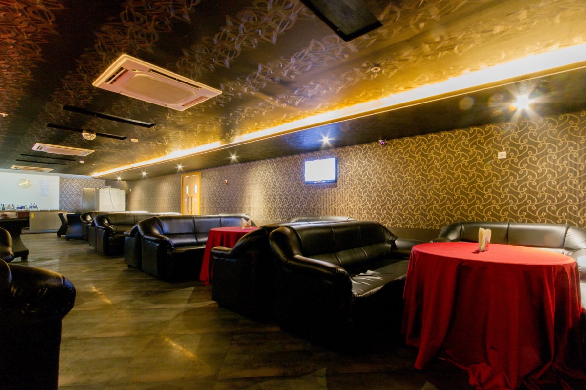 Hotel Royal Castle Inn - 2