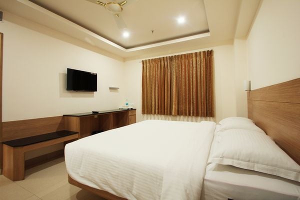 Hotel Royal Castle Inn - 4