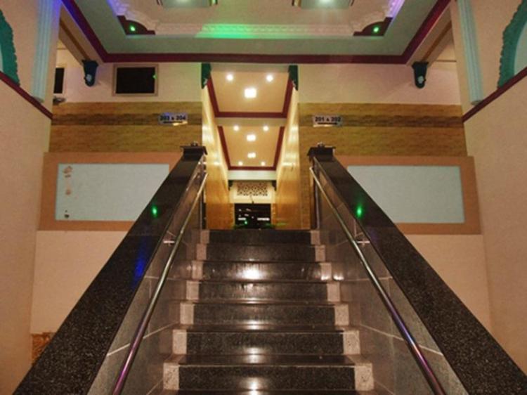 Hotel Rani Mangammal Residencies