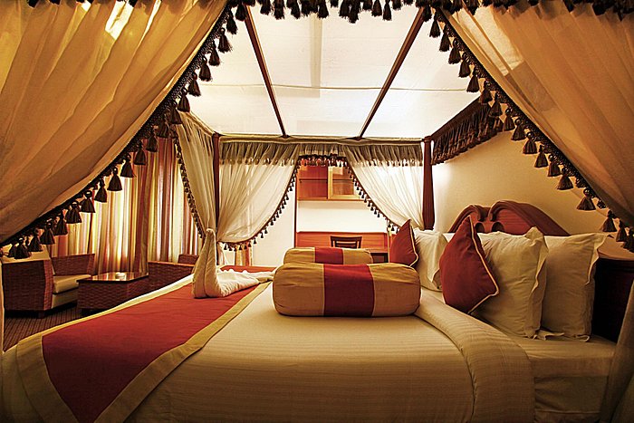 Hotel Cenneys Gateway - Premium 4 Star Hotel - 3