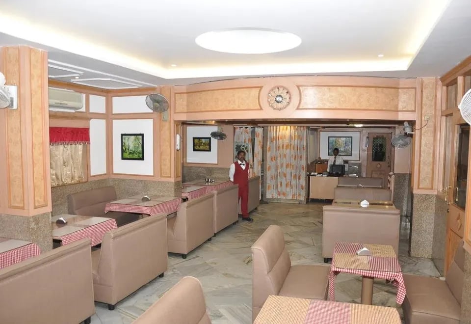 Hotel Ganesh Mahaal - 3