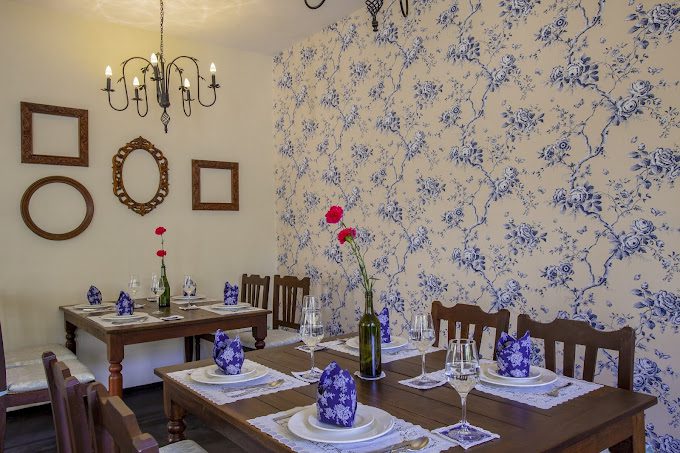 The French Door (Caf� & Restaurant)