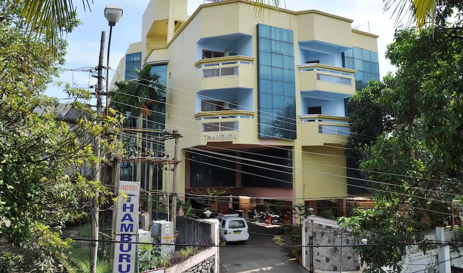 Hotel Thamburu International