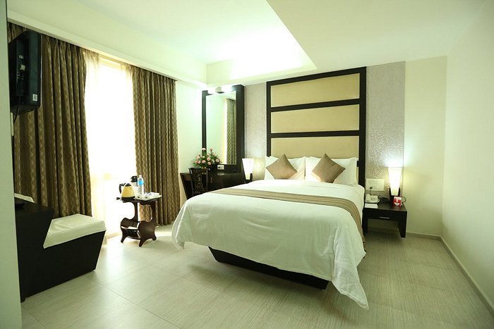 Pattom Royal Hotel - 4