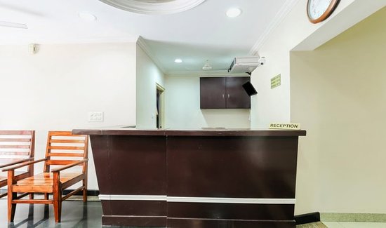 Stayzone Royal INN - 2