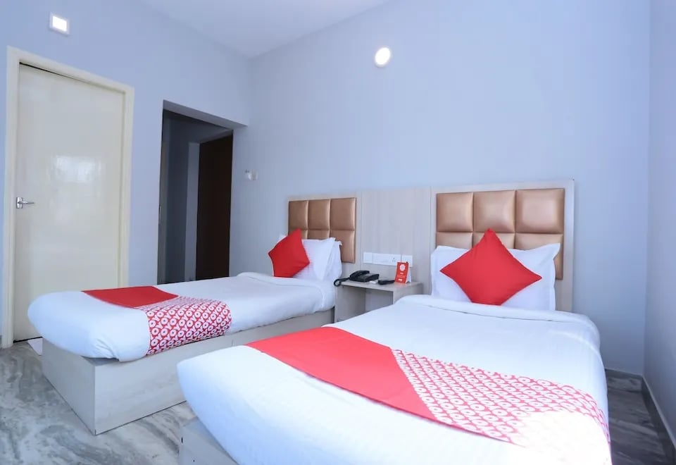 Flagship Hotel Prince Palace - 4