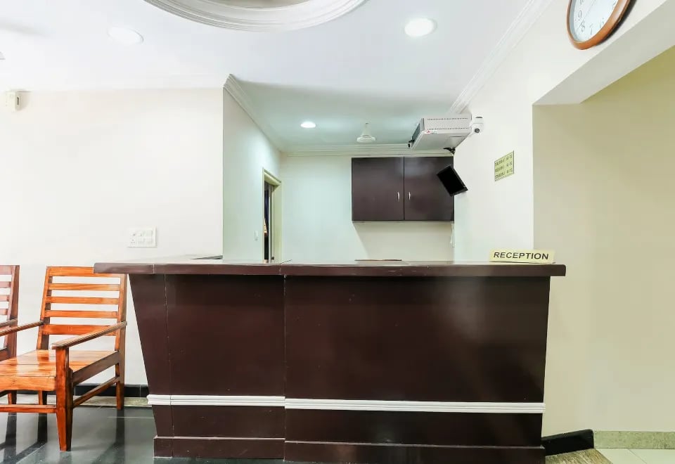 Treebo Trip Royal Inn - 2