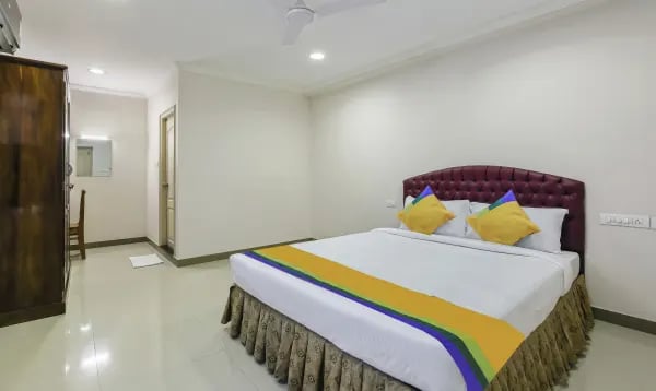 Treebo Trip Royal Inn - 4