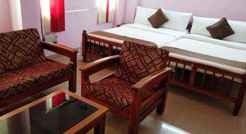 Hotel Navaratna by Pragathi Hospitality - 2