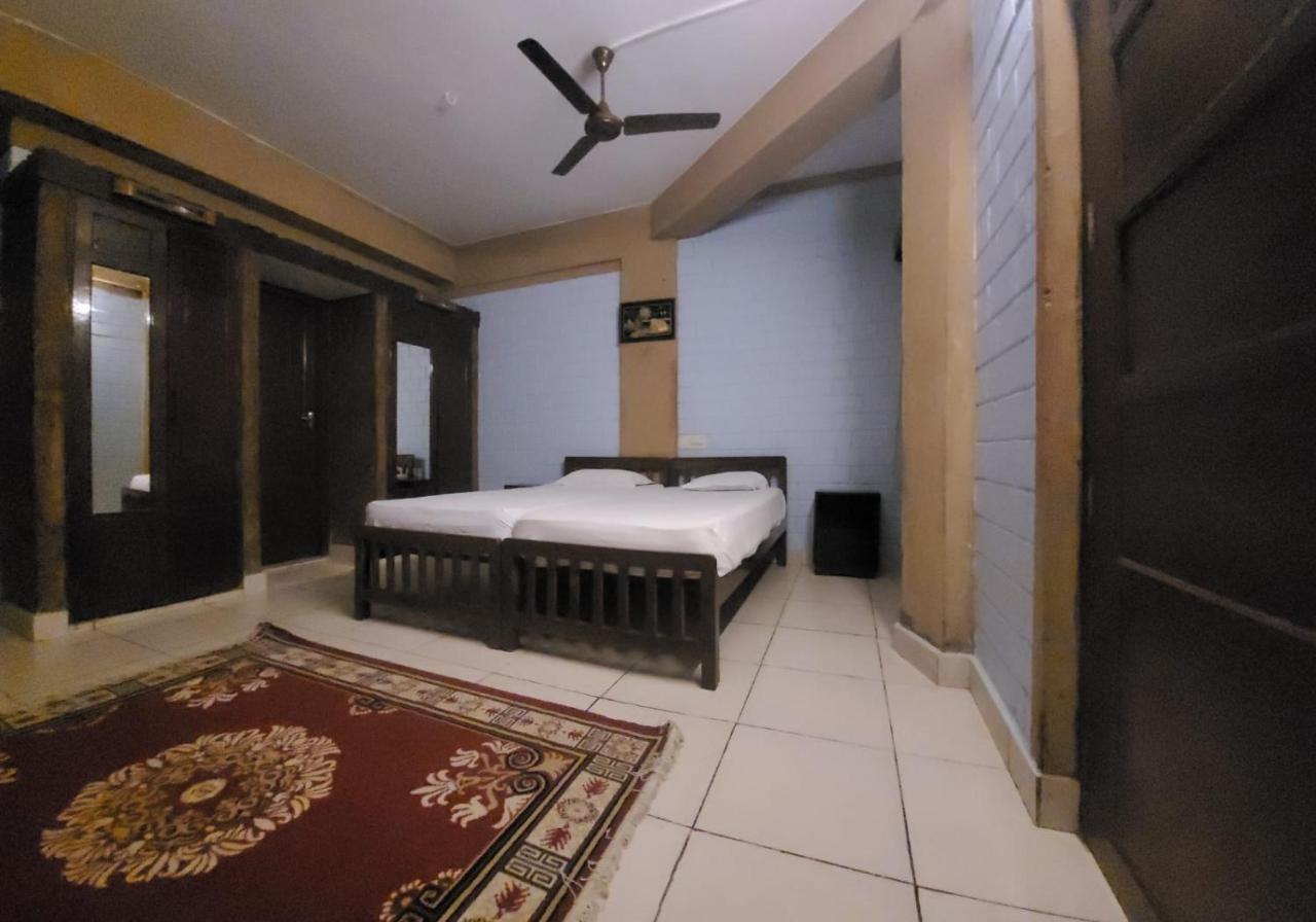 Wild Palms on Sea - 4