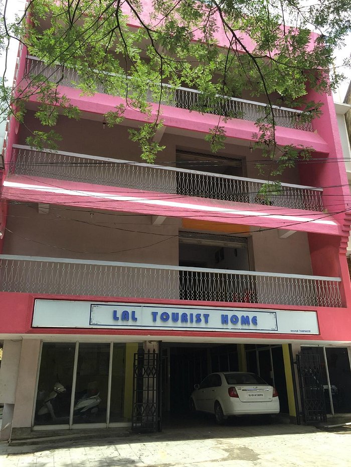 Lal Tourist Home