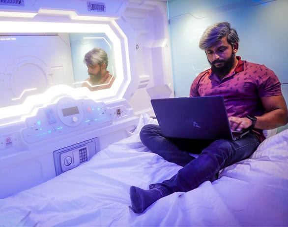 TRIVPODS Capsule Hotel - 4