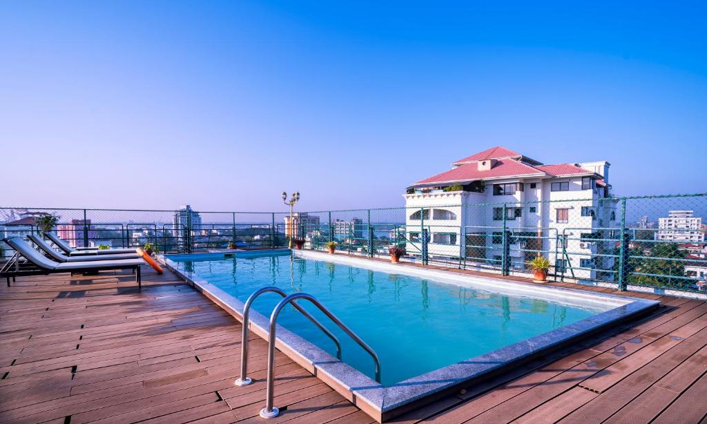 Travancore Court - A Four Star Business Hotel - 2