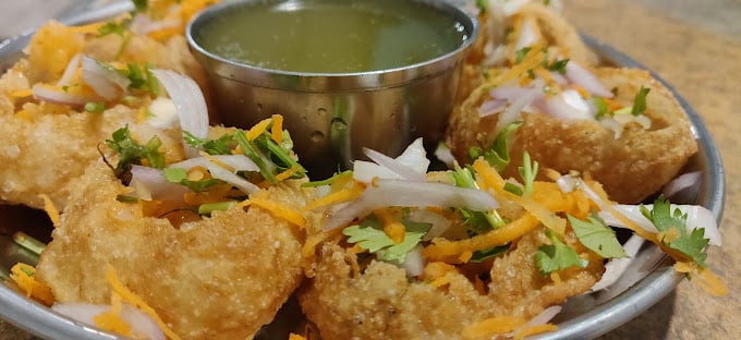 Velan Kaappi Tea Desk - 2