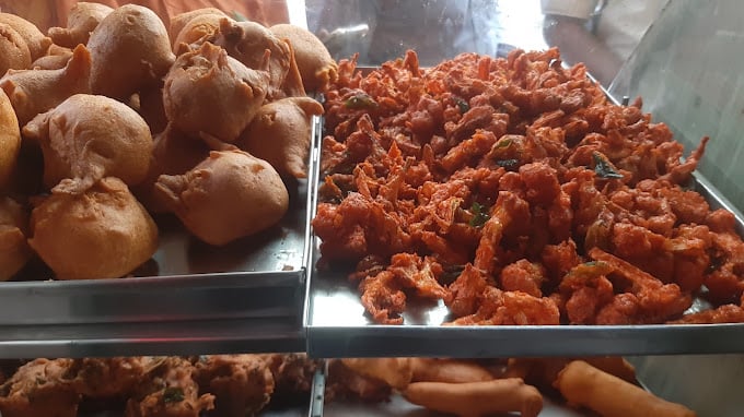 Friends Tea & Coffee Bar - 4