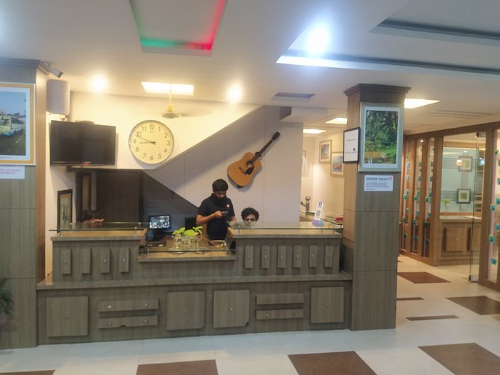 North Centre Hotel - 2